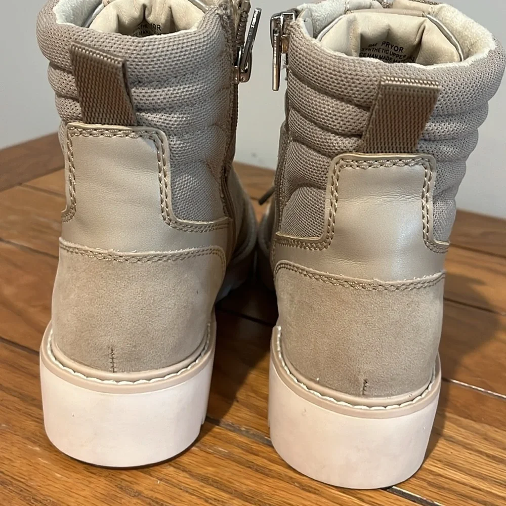 Dolce Vita Pryor Bootie Size 9 M.